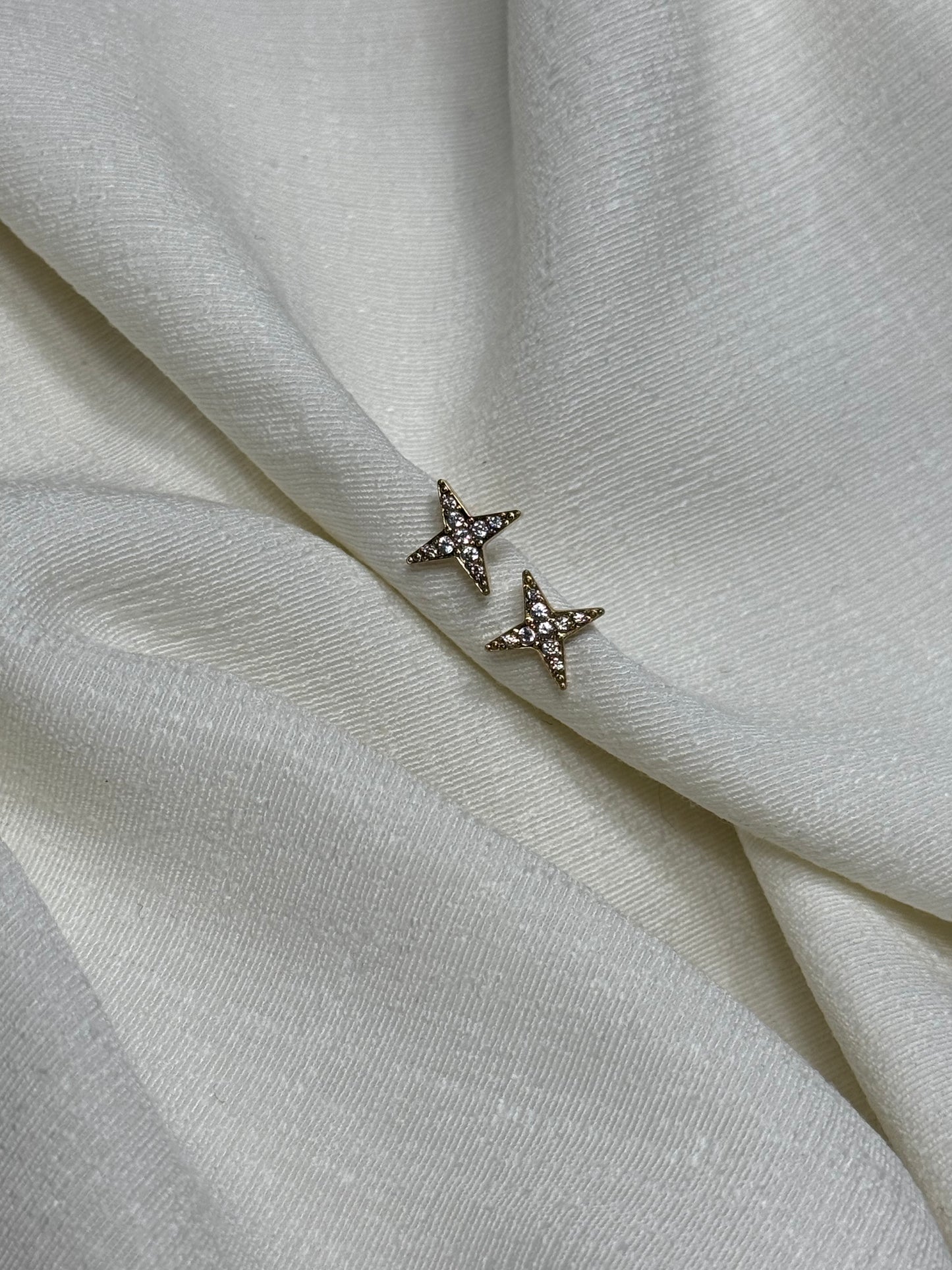 Diamond Star Earstuds Gold